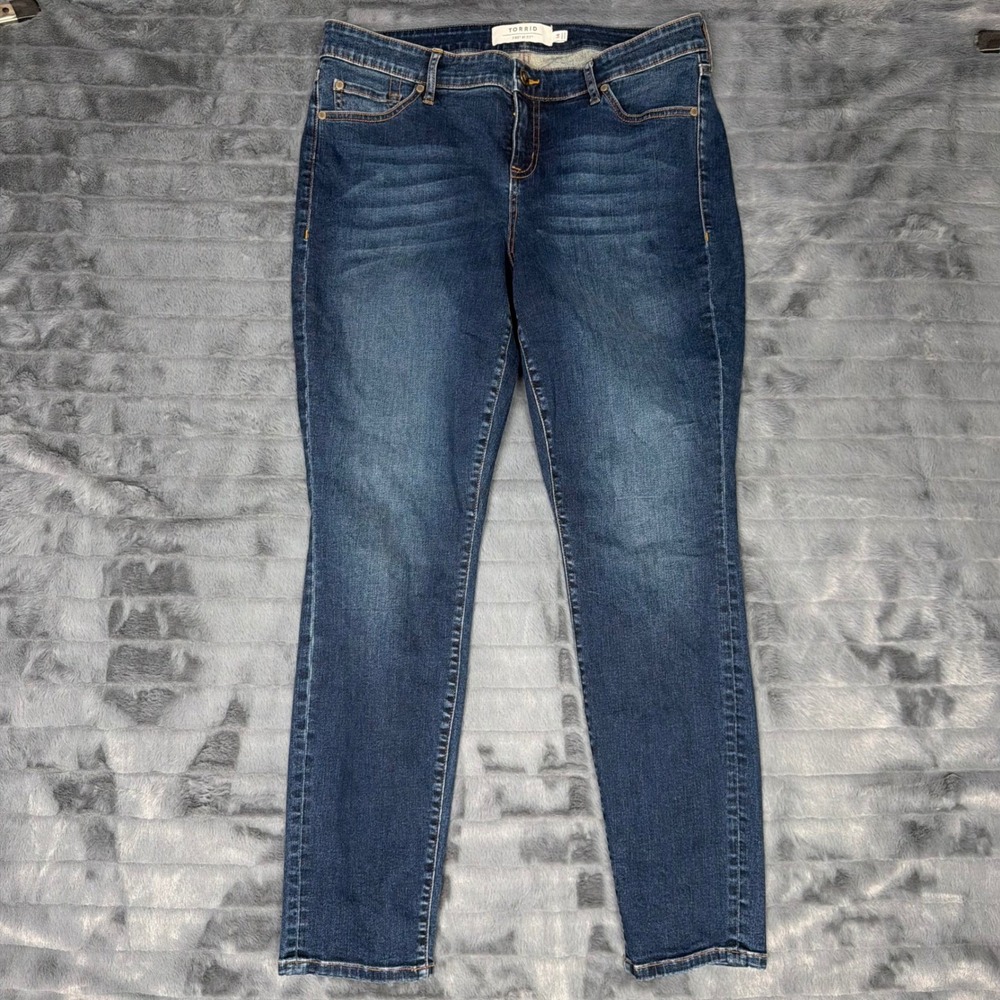 Torrid First at Fit Skinny Jeans Womens 14 Dark Wash Denim Stretch Mid Rise Blue